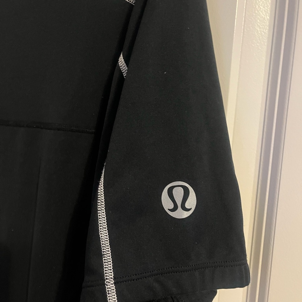 Lululemon cycling shirt size XL GREAT CONDITION